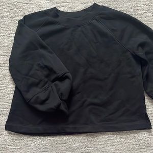 Black cropped, puff sleeve crewneck